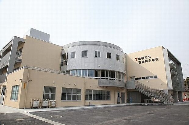 小学校「船橋市立西海神小学校まで260m」