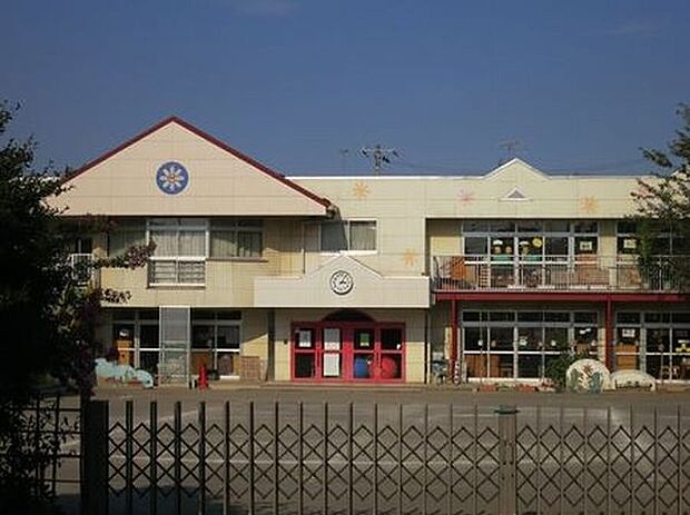幼稚園、保育園「コスモス幼稚園まで556m」