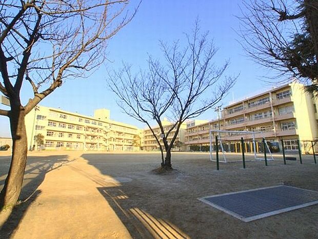 小学校「市川市立行徳小学校まで600m」
