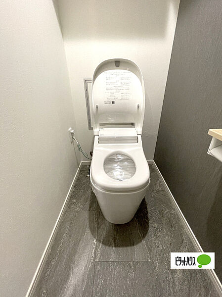 嬉しい温水暖房便座のトイレです