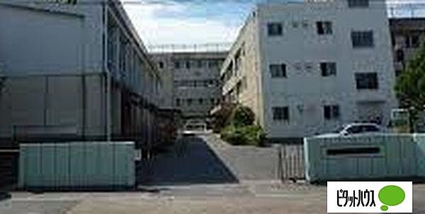 中学校「松戸市立新松戸南中学校まで470m」