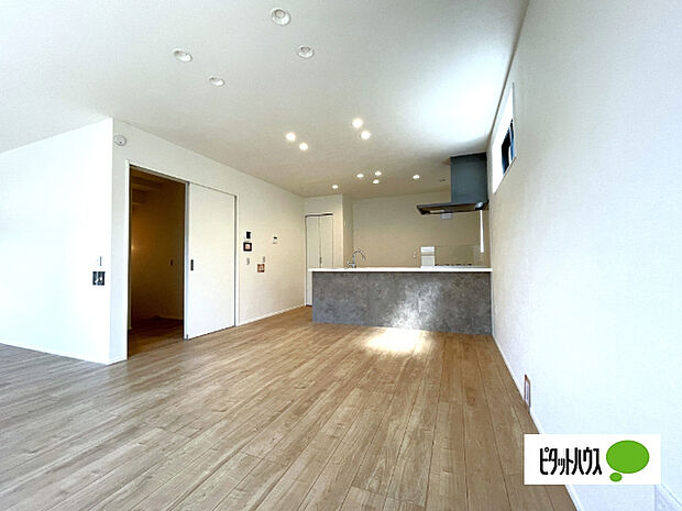 建物完成しました、いつでもご見学は可能です