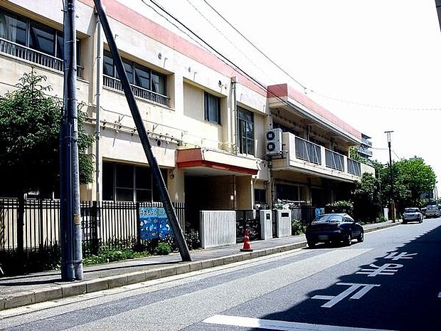 幼稚園、保育園「船橋市立浜町保育園まで350m」