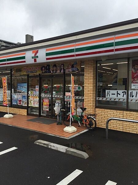コンビニ「セブンイレブン松戸胡録台店まで230m」