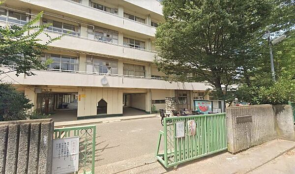 小学校「船橋市立宮本小学校まで863m」