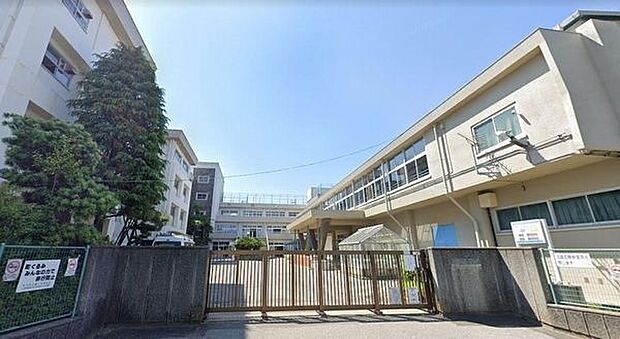 中学校「市川市立第八中学校まで400m」