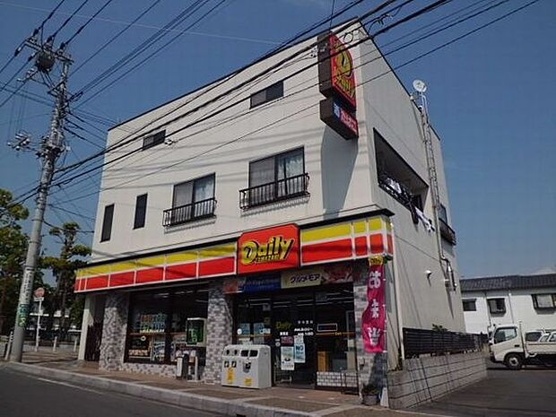 コンビニ「デイリーヤマザキ真間店まで1014m」