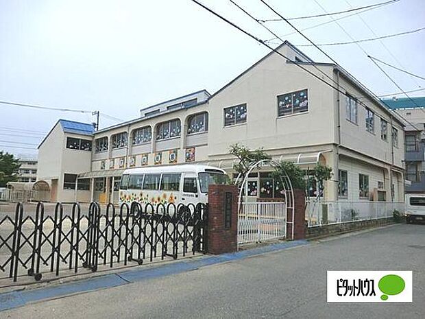 幼稚園、保育園「いずみ認定こども園まで225m」