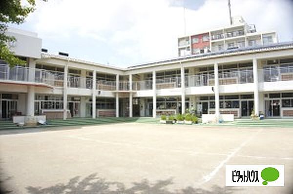 幼稚園、保育園「新松戸幼稚園まで178m」