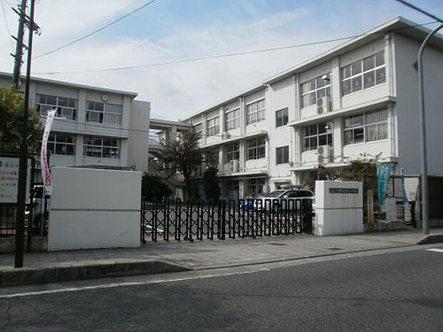 【小学校】近江八幡市立安土小学校まで953ｍ
