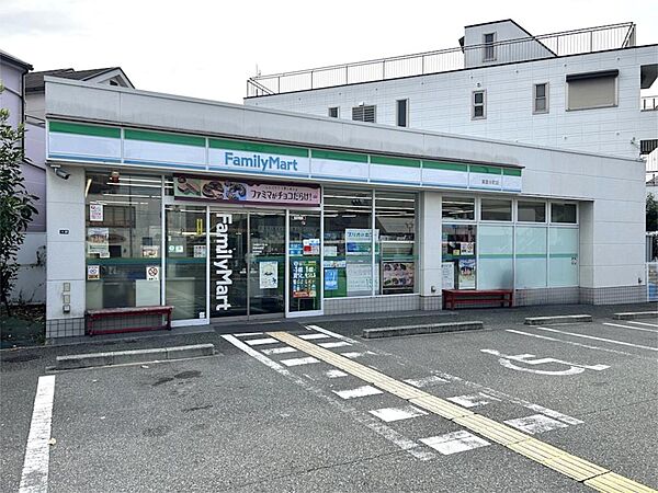 ファミリーマート 箕面半町店（285m）
