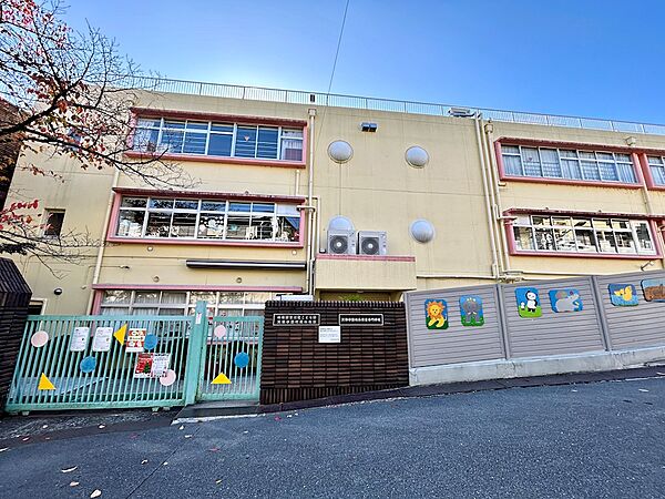 幼稚園型認定こども園箕面学園附属幼稚園（180m）