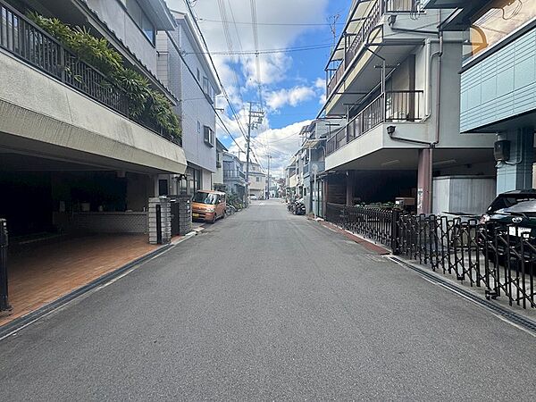 前面道路幅約6.0mございます。
