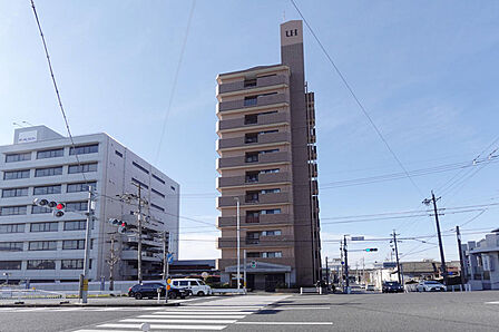＜西枇杷島駅へ徒歩3分の好立地＞最寄りの「東枇杷島」駅からターミナル駅である「名鉄名古屋」駅までは、直通でわずか4分。※所要時間は日中平常時のもので、時間帯により異なります。