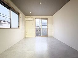 ドゥ・シャトウ 201 2階1Kのリビング/ダイニング