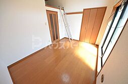 メインシティガーデンアゼリア 201 2階1Kのリビング/ダイニング