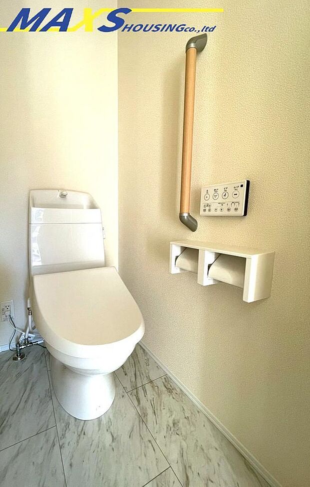 お子様からご高齢の方まで使いやすいお手洗い♪