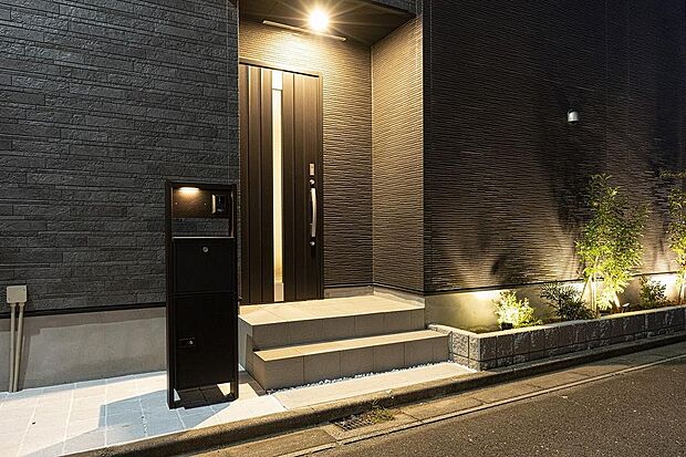 近隣で完成済み新築物件をご見学できます!ぜひ、実際の住まいづくりをイメージしながらご見学ください。※施工例