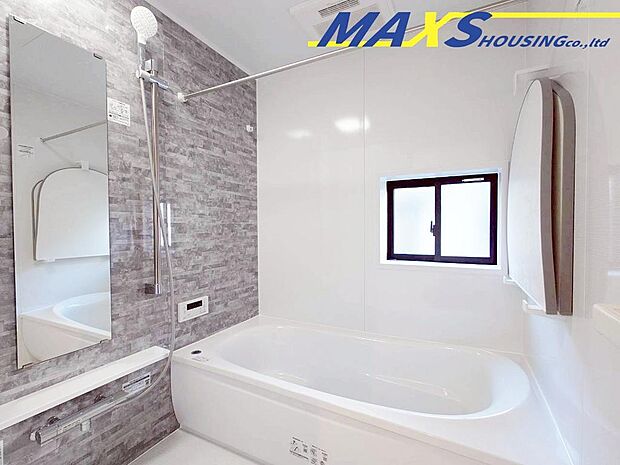 寒〜い冬の必需品!追い焚き機能付バス!自動お湯張りに、自動保温機能のフルオートバスなので、生活時間の違う家族にも便利♪※施工例