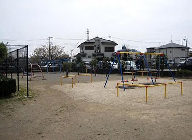 【公園】宮戸立出児童公園まで430ｍ