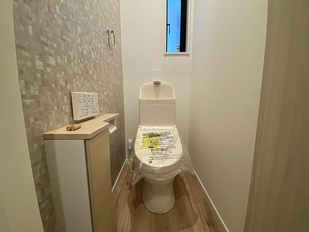 【トイレ】白を基調とした清潔感あるトイレです☆