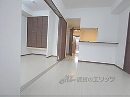 CURIOJITE OKAZAKI 1階2LDKのリビング/ダイニング