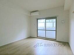 京阪本線 神宮丸太町駅 徒歩5分の賃貸マンション 1階1Kのリビング/ダイニング