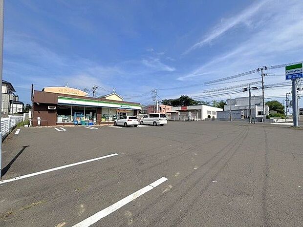 ファミリーマート名取が丘店 徒歩4分。 310m