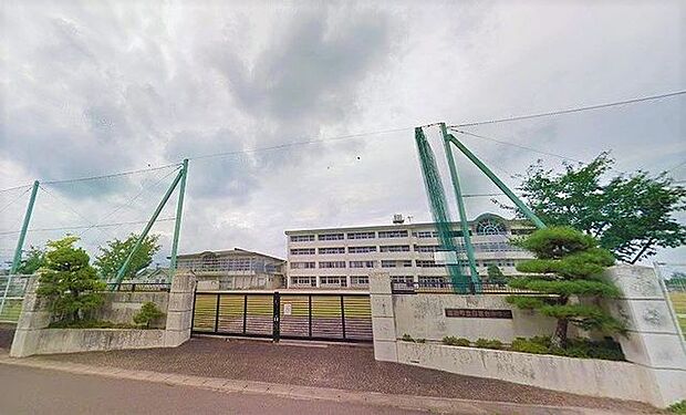 富谷市日吉台中学校 徒歩27分 2100m