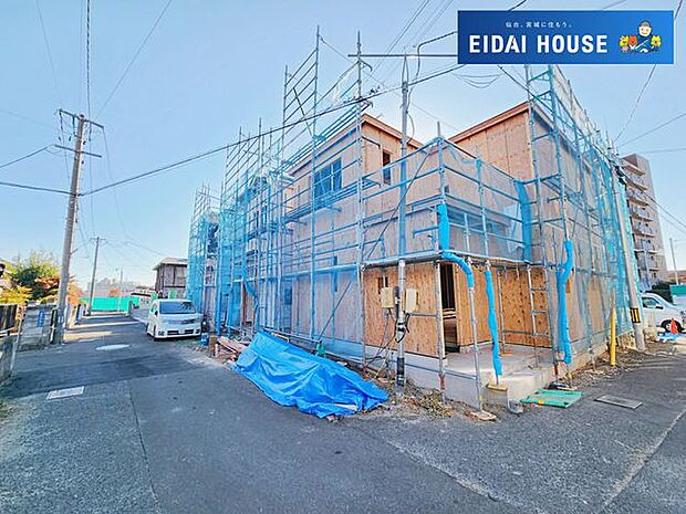 前面道路含む外観