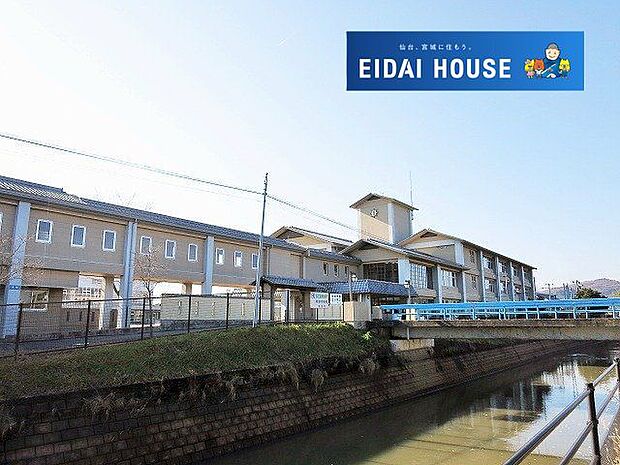 岩沼市立岩沼中学校 徒歩12分。 930m