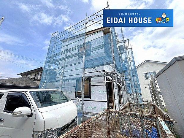 前面道路含む外観