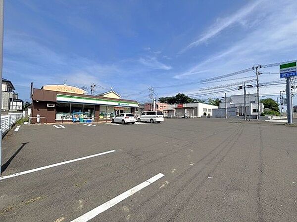 ファミリーマート名取が丘店 徒歩6分。 470m