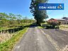 外観：前面道路含む外観