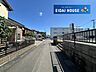 その他：前面道路含む外観