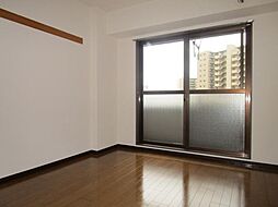 クレストパレス