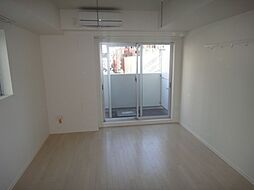 ウィステリアコート 5階1Kのリビング/ダイニング