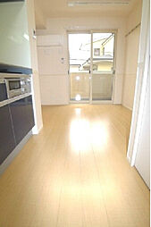 マナーハウス.T. 201 2階ワンルームのリビング/ダイニング