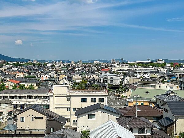 バルコニーからの眺望。気分転換には外の空気で深呼吸するのがいちばん！