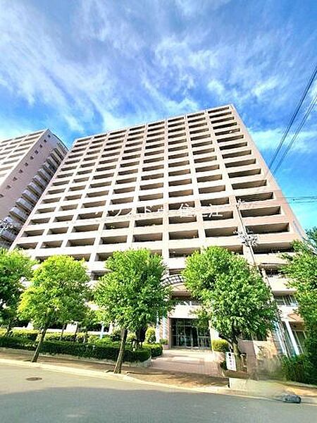 ★南向きバルコニーですので陽当り良好♪洗濯干しに最適♪