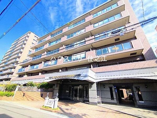 ★バルコニー幅は余裕がございますので小テーブルでティータイムも楽しめます♪