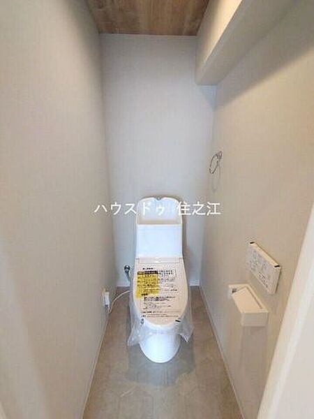 温水洗浄便座付きトイレ　（売主購入時写真）