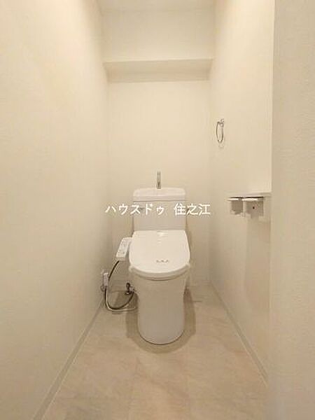 温水洗浄便座付きトイレ