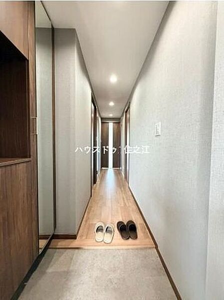 散らかりがちな玄関もスッキリの玄関収納付