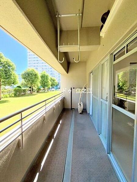 ★南向きバルコニーですので陽当り良好♪洗濯干しに最適
