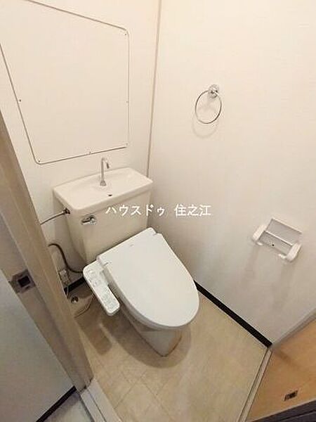 温水洗浄便座付きトイレ