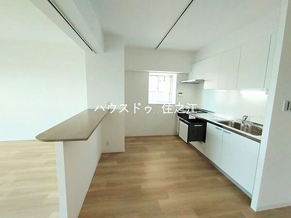 三口コンロなのでお料理の時間が短縮できますよ