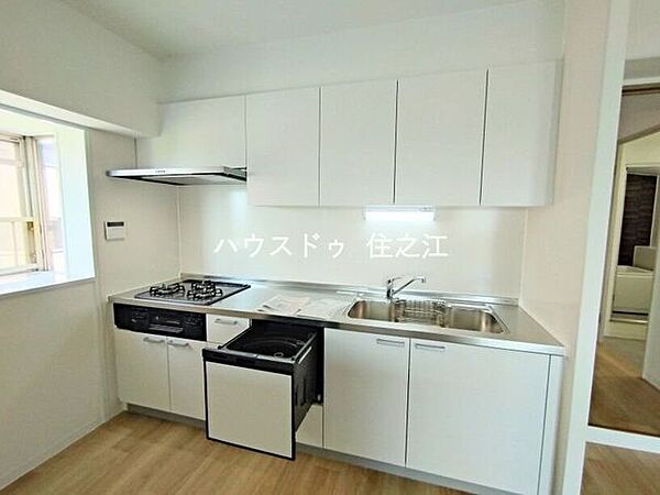 後片付けもラクラクな食洗機付です。忙しいママをサポート