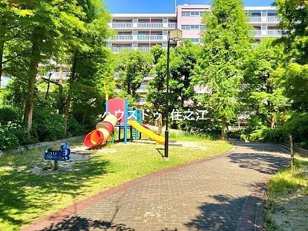 ★マンション敷地内。お子様の遊び場にも最適ですね♪