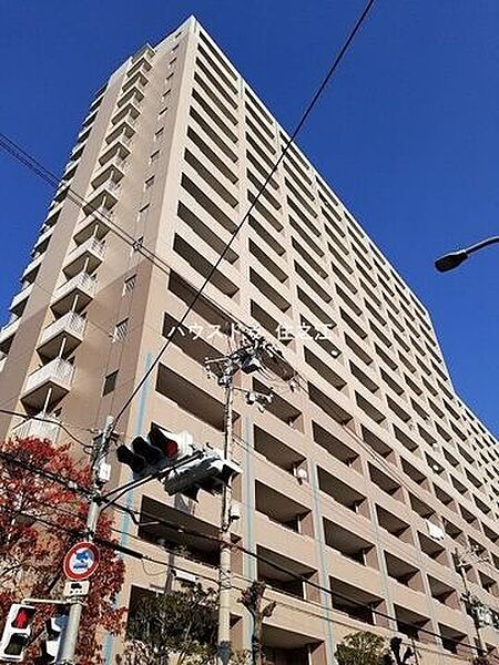 ★南向きバルコニーですので陽当り良好♪洗濯干しに最適♪